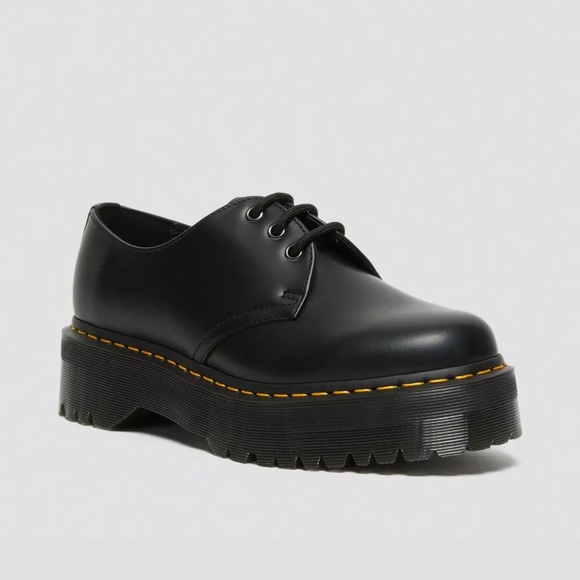 Dr. Martens Shoes - Doc Marten Oxford shoes LEATHER PLATFORM CASUAL SHOES. US size 10.Worn once